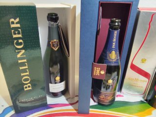 4 BOTTIGLIE VUOTE CHAMPAGNE CON SCATOLE