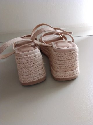 Sandalias Catwalk Beige Cuña