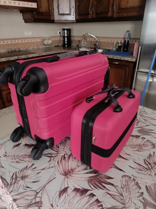 Maleta y neceser rígido ITACA rosa