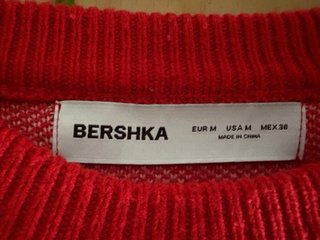 Jersey Bershka Rojo con Estampado