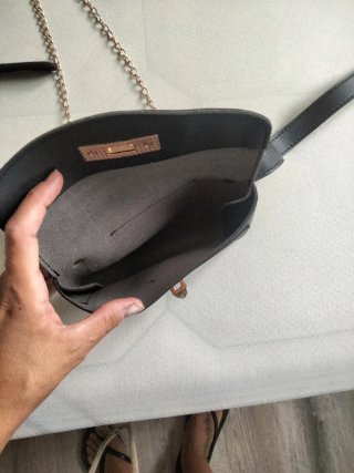 Bolso cinturón negro y dorado