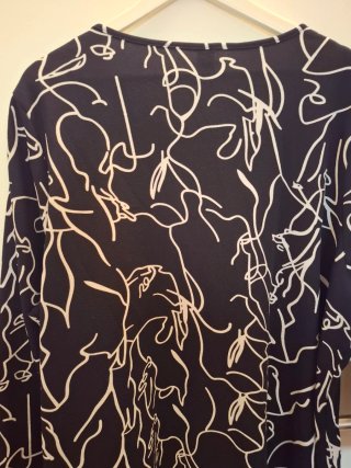 Blusa EMERY ROSE manga larga estampado