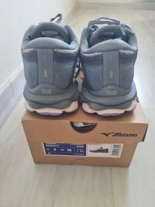 Zapatillas Mizuno Wave Sky 7 Gris/Morado