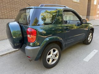 Toyota RAV4 2.0 VVT-i Mod SOL 2.0 i 150 cv 4x4