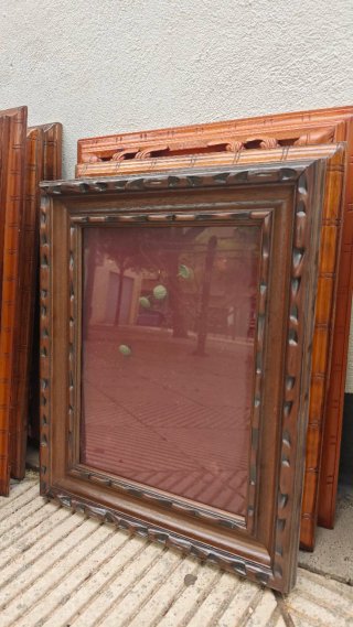 Marcos de madera tallada