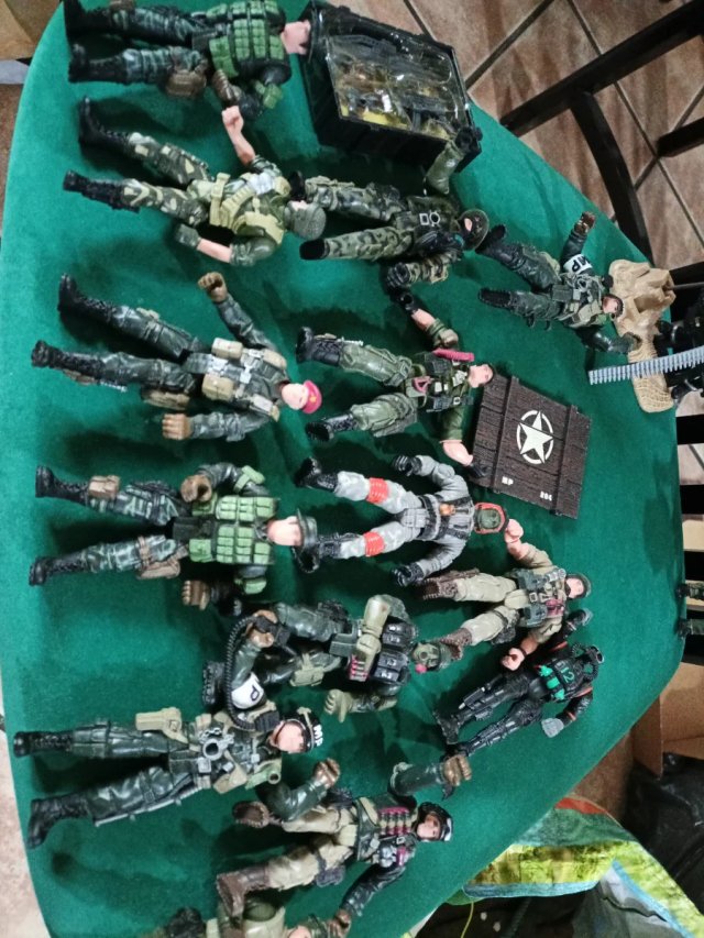 Lote Acción Militar Caop Mei: 16 figuras