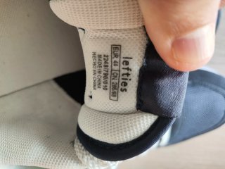 Zapatillas deportivas Kelme negras y blancas