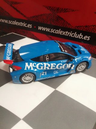 Coche Scalextric Renault 1:32 no negociable