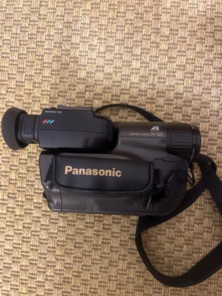 Videocámara Panasonic Palmcorder VHS-C