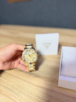 Reloj Guess Frontier Dorado
