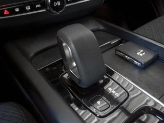 Volvo XC60 T6 Recharge Core AWD Auto 257 kW (350 CV)