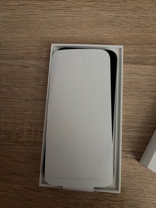 Apple iPhone 16e