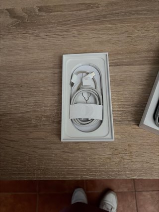 Apple iPhone 16e