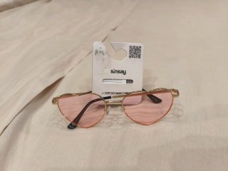 Occhiali da sole a cuore rosa e oro