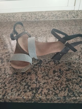 Zapatos de tacón azul marino de terciopelo