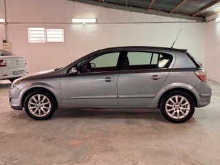 Opel Astra 1.9 CDTI Elegance 150cv