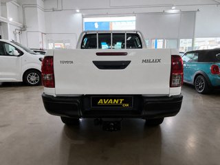 TOYOTA HILUX PICKUP 2.4 D-4D CABINA DOBLE GX