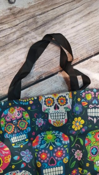 Bolsa de lona con catrinas y flores
