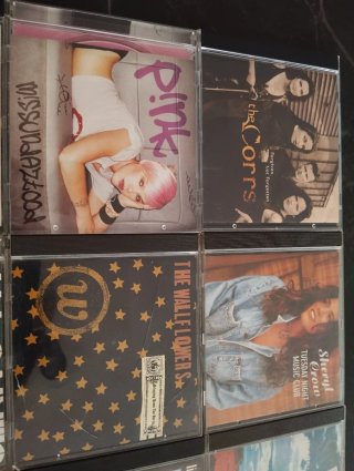 Lote 13 CDs Música Internacional Pop/Rock