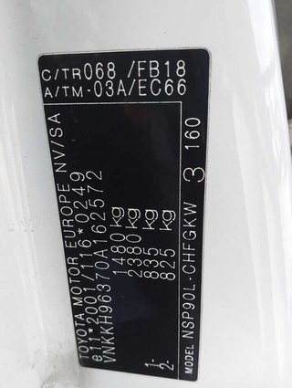 Toyota 301776 salpicadero yaris live