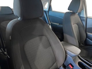 Hyundai Kona 1.6 GDI HEV Maxx DCT 104 kW (141 CV)