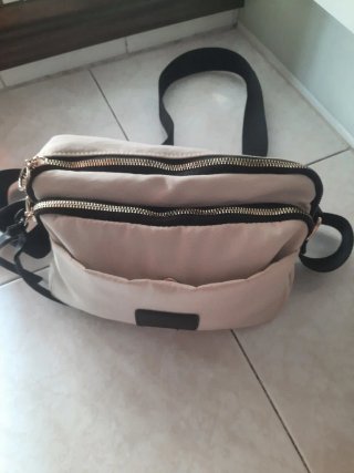 Bolso bandolera beige claro