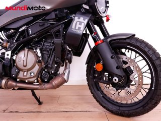 HUSQVARNA SVARTPILEN 125 ABS