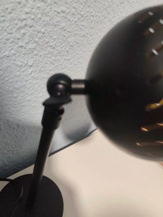 Lamparita de mesa negra metalica