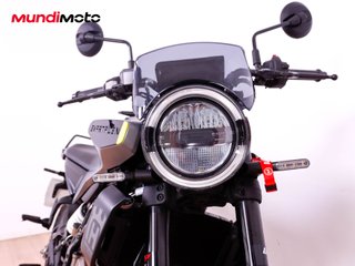 HUSQVARNA SVARTPILEN 125 ABS