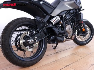 HUSQVARNA SVARTPILEN 125 ABS