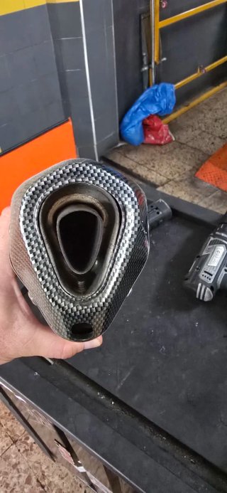 Silencioso trasero moto universal
