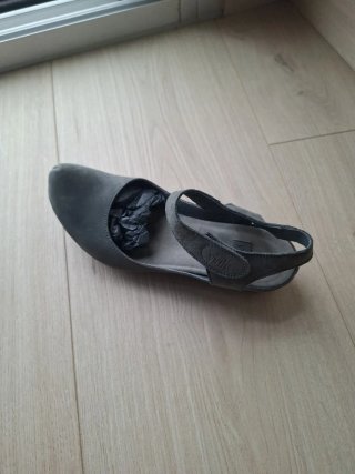 Zapatos Vialis..color gris