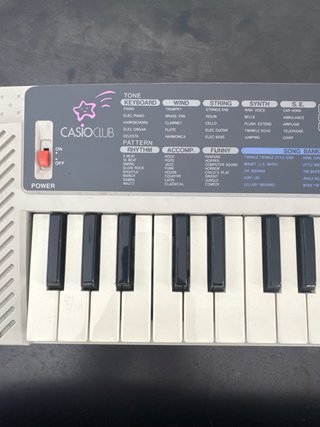 Teclado Casio M-200 con funda