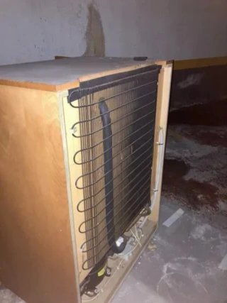 Vinoteca de madera en buen estado