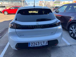 Peugeot 208 2021