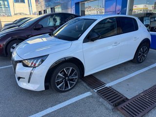 Peugeot 208 2021