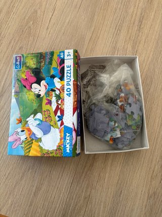Puzzle Trefl Minnie y Daisy 40 piezas