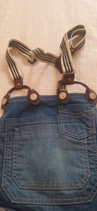 Mono vaquero corto con tirantes