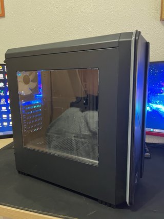 Torre de PC Negra