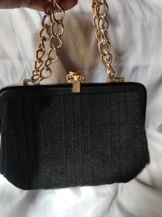 Borsetta vintage con chiusura gioiello