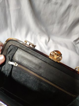 Borsetta vintage con chiusura gioiello