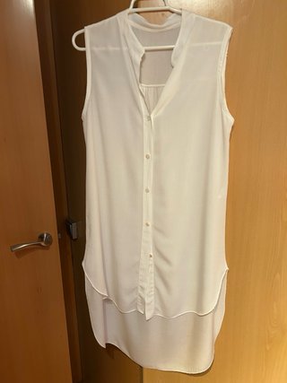 Camisa larga blanca sin mangas