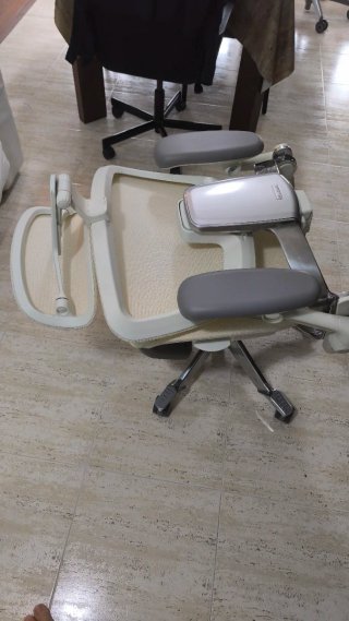 Hinomi H2 Pro con reposapiés, como nueva