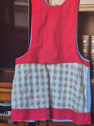 Pichi maestra beige y rojo