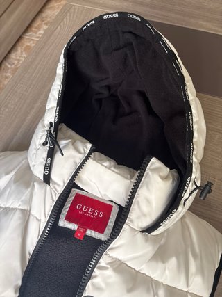 Chaleco Guess Talla M Negro/Blanco