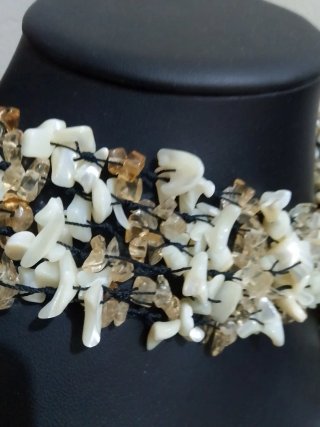 Collana farfalla topazio e madreperla