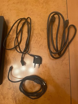 PS4 (PlayStation 4) Negra + 2 Mandos