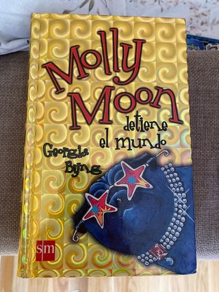 Molly Moon detiene el mundo