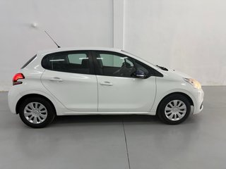 Peugeot 208 2015