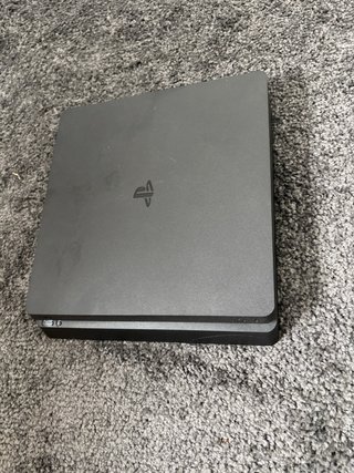 PS4 (PlayStation 4) con difetto nell'hard disk
